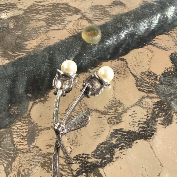 Three Flower Brooches Gold, Silver, Red, Pearl - Picture 7 of 8